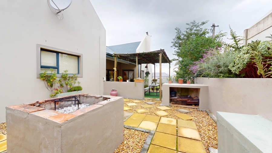 3 Bedroom Property for Sale in Berg En Dal Western Cape
